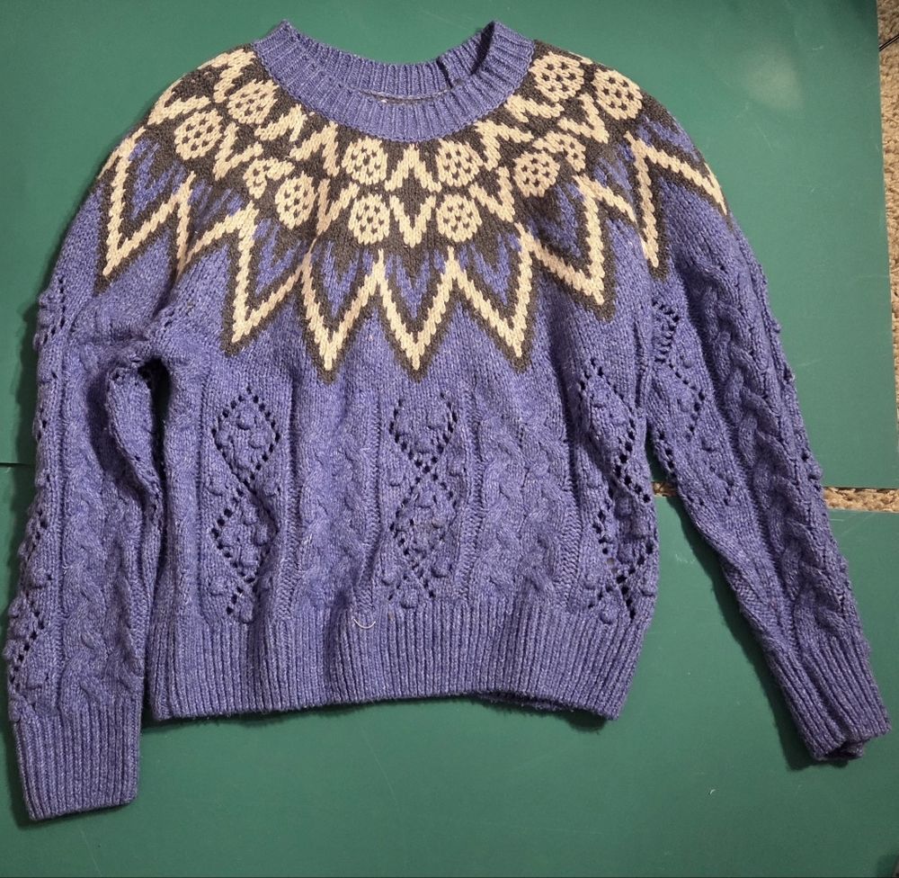Lucky Brand Blue and Cream Patterned Sweater